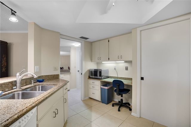 1815 Mooringline Drive 1D, Vero Beach, FL 32963