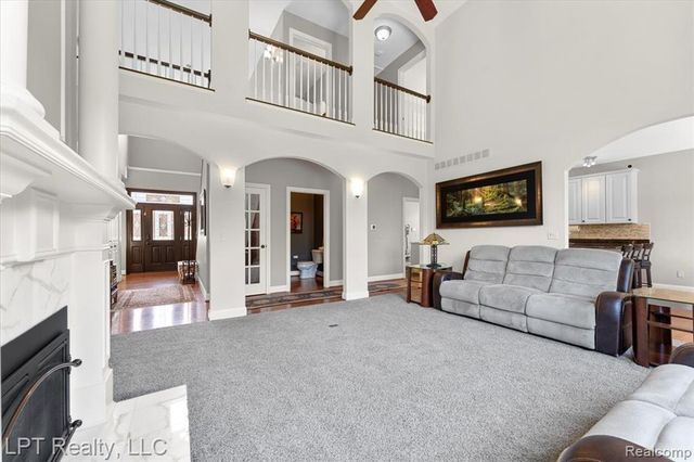 8617 Bonaventure Drive, Brighton, MI 48116