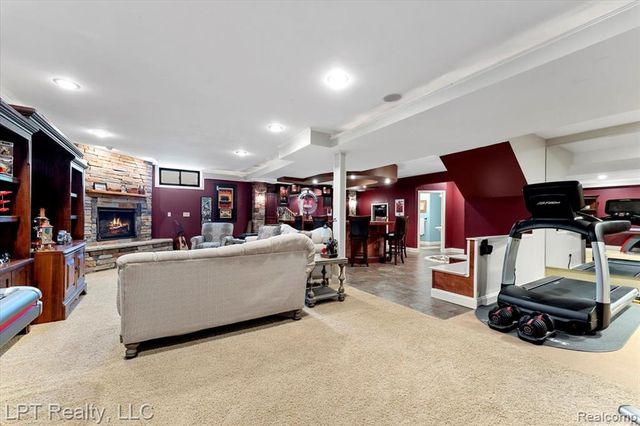 8617 Bonaventure Drive, Brighton, MI 48116