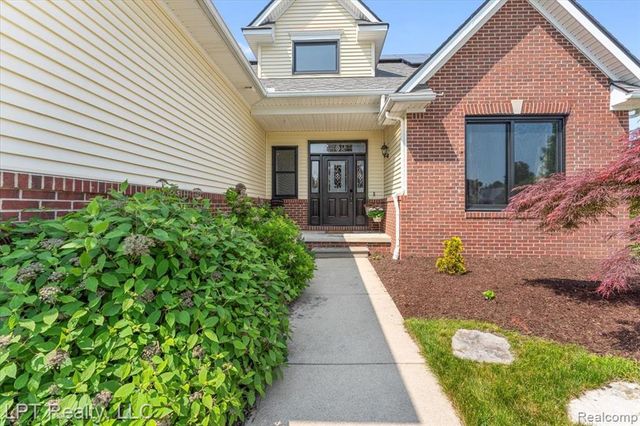 8617 Bonaventure Drive, Brighton, MI 48116