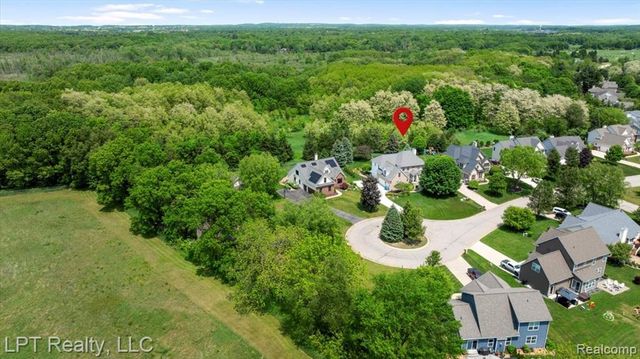 8617 Bonaventure Drive, Brighton, MI 48116
