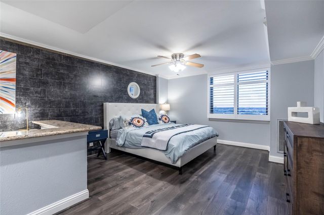 3525 Sage Road 1511, Houston, TX 77056