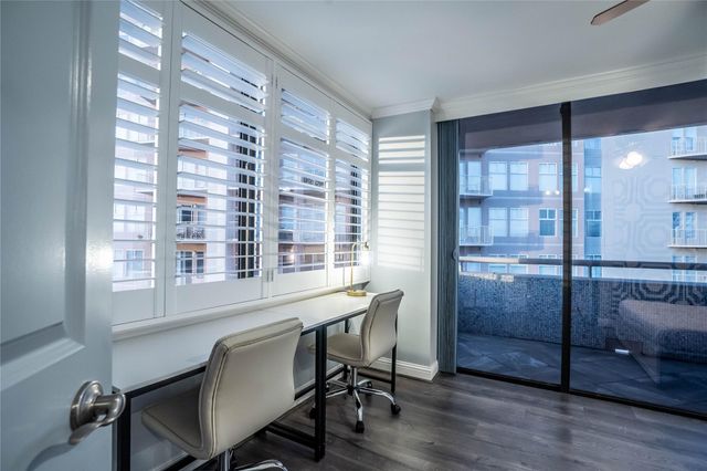 3525 Sage Road 1511, Houston, TX 77056