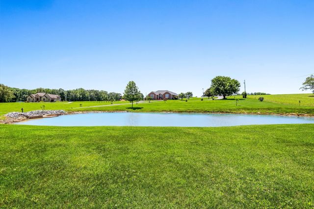 4984 Somerville Rd, Cross Plains, TN 37049