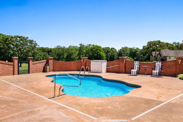 4984 Somerville Rd, Cross Plains, TN 37049