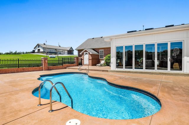 4984 Somerville Rd, Cross Plains, TN 37049