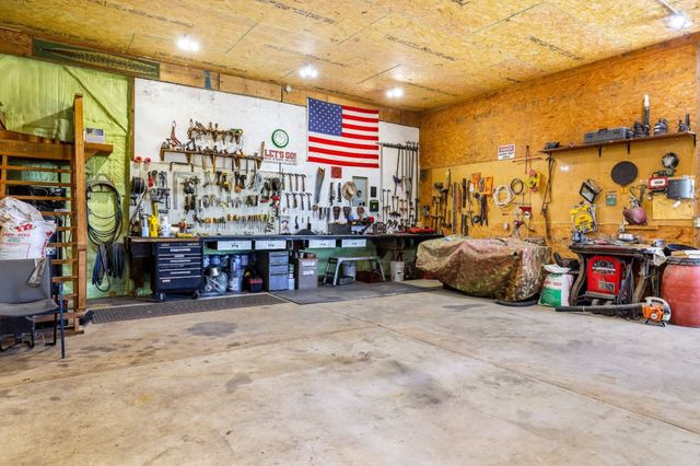 4984 Somerville Rd, Cross Plains, TN 37049