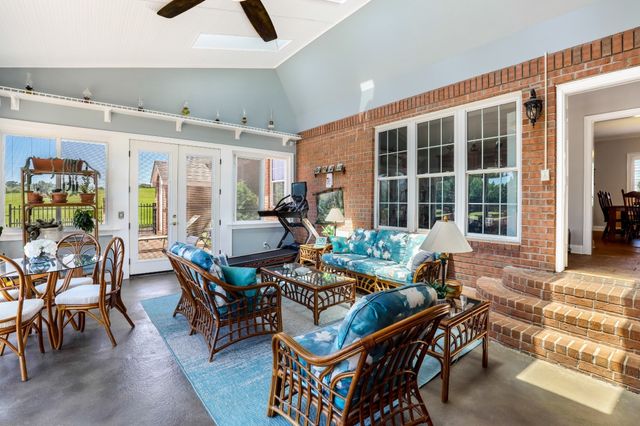 4984 Somerville Rd, Cross Plains, TN 37049