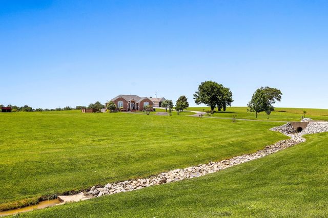 4984 Somerville Rd, Cross Plains, TN 37049