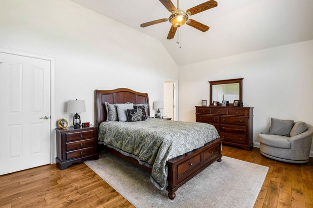 4984 Somerville Rd, Cross Plains, TN 37049