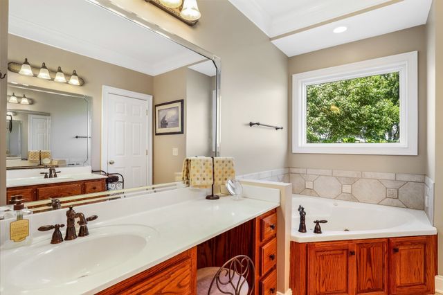 4984 Somerville Rd, Cross Plains, TN 37049