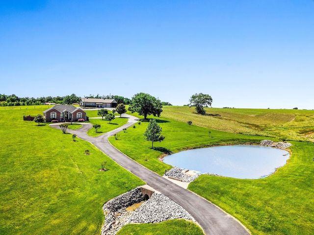 4984 Somerville Rd, Cross Plains, TN 37049