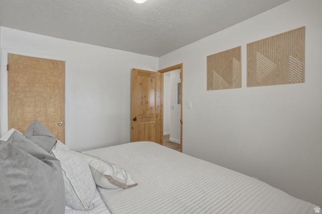 6945 S VIRGINIA DR, Cottonwood Heights, UT 84121