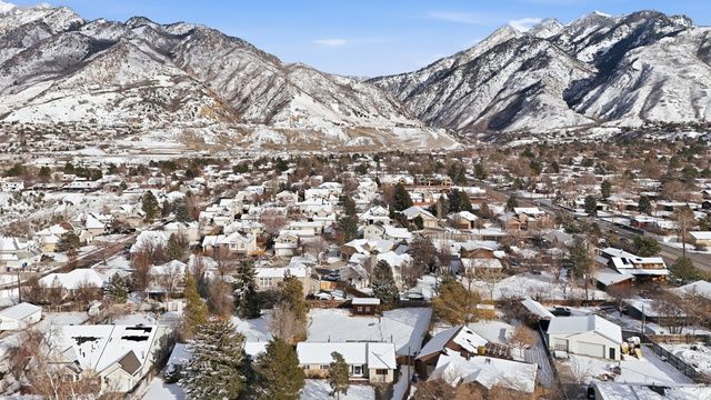 6945 S VIRGINIA DR, Cottonwood Heights, UT 84121