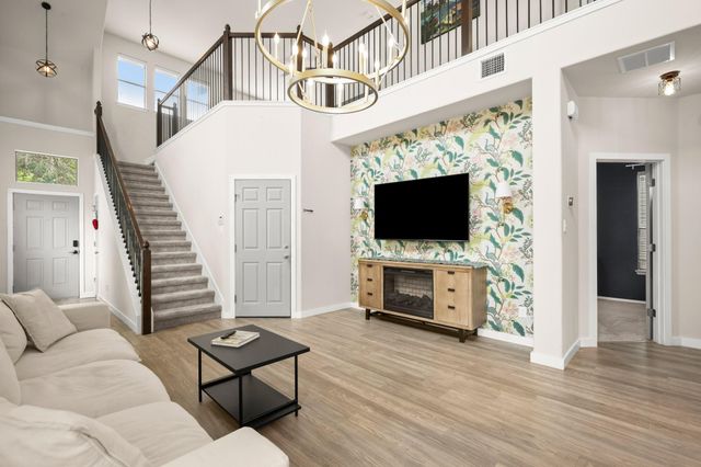 9940 Milla CIR 24, Austin, TX 78748