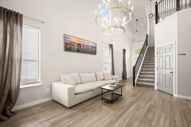 9940 Milla CIR 24, Austin, TX 78748