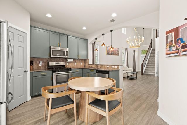 9940 Milla CIR 24, Austin, TX 78748