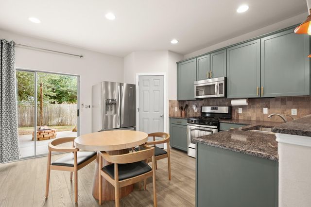 9940 Milla CIR 24, Austin, TX 78748