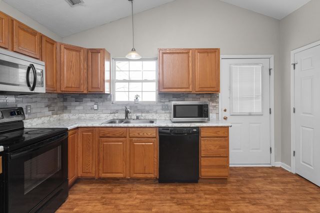 216 Christopher Drive, Nicholasville, KY 40356