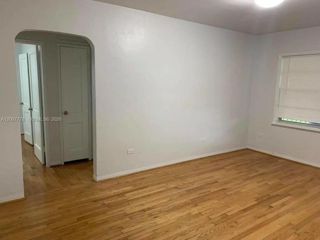 4289 NW 5th St, Miami, FL 33126