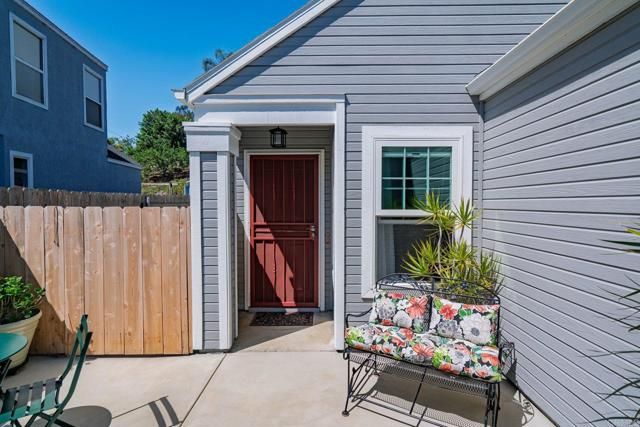 1855 Corte Segundo, Oceanside, CA 92056