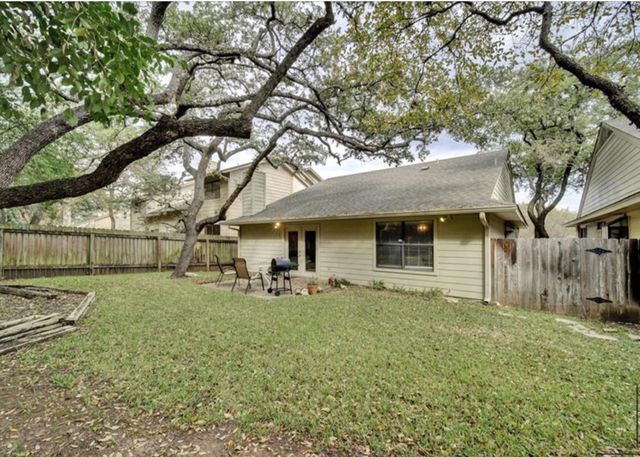9518 Topridge DR 17, Austin, TX 78750