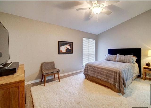 9518 Topridge DR 17, Austin, TX 78750
