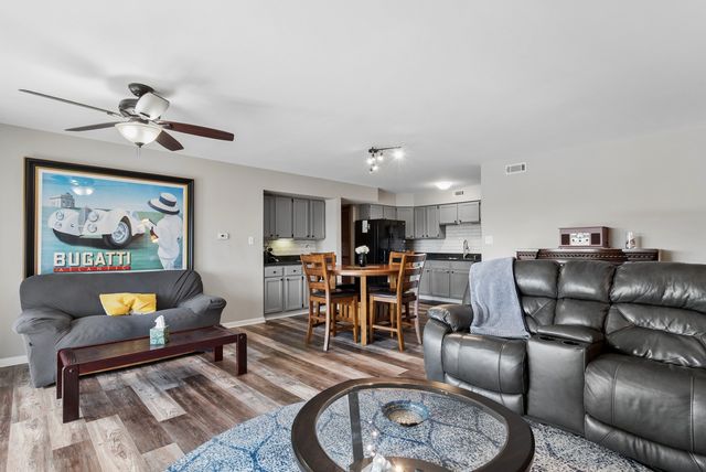 9906 Shady Lane 3SW, Orland Park, IL 60462