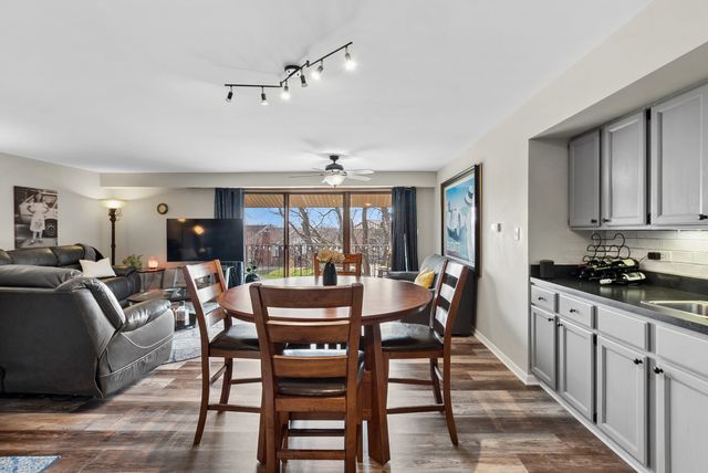 9906 Shady Lane 3SW, Orland Park, IL 60462