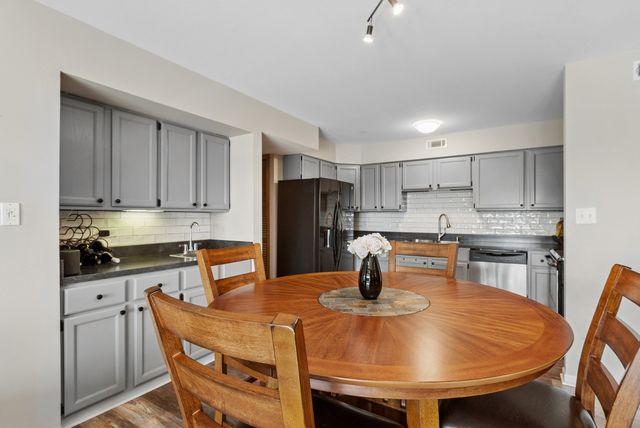 9906 Shady Lane 3SW, Orland Park, IL 60462