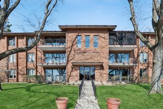 9906 Shady Lane 3SW, Orland Park, IL 60462