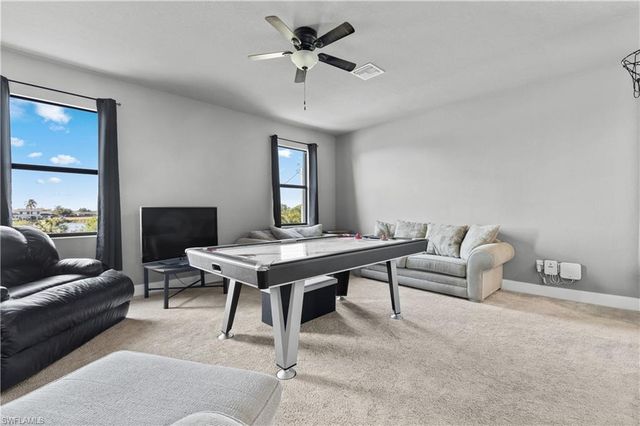 1233 NW 18th ST, Cape Coral, FL 33993