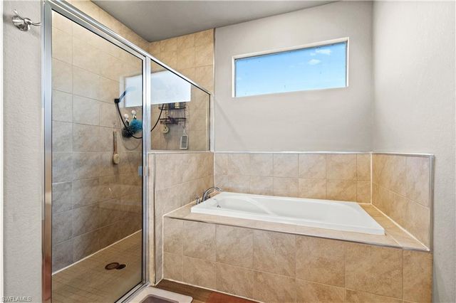 1233 NW 18th ST, Cape Coral, FL 33993