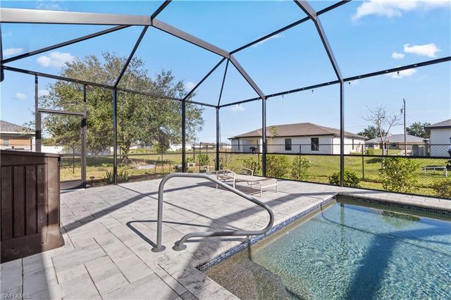 1233 NW 18th ST, Cape Coral, FL 33993