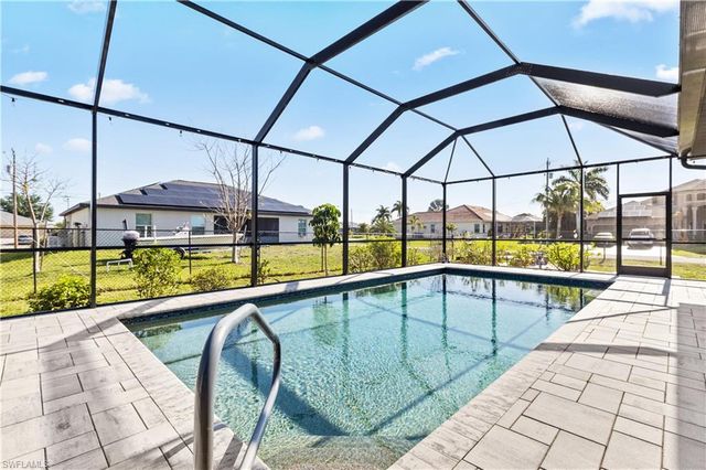 1233 NW 18th ST, Cape Coral, FL 33993