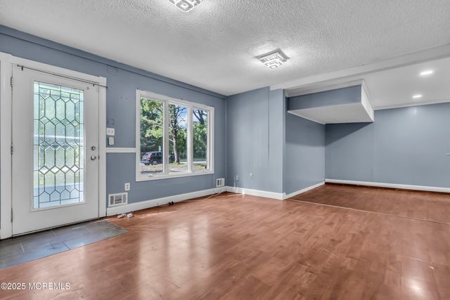 32 1st Street, Barnegat, NJ 08005