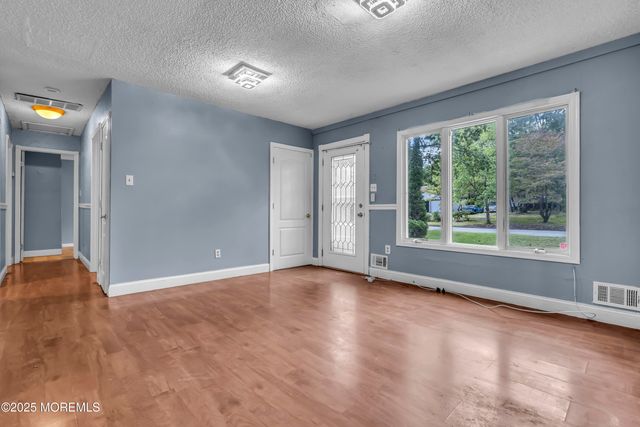 32 1st Street, Barnegat, NJ 08005