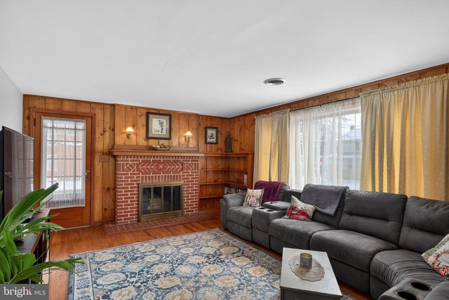 121 CHERRY ST, Richlandtown, PA 18955