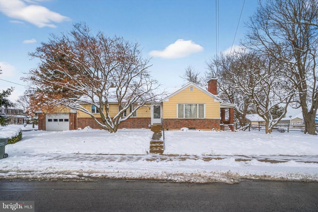 121 CHERRY ST, Richlandtown, PA 18955