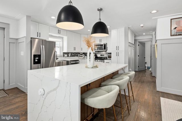 2813 JAMES DR, Alexandria, VA 22303