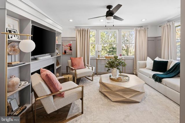 2813 JAMES DR, Alexandria, VA 22303