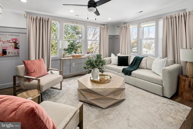 2813 JAMES DR, Alexandria, VA 22303