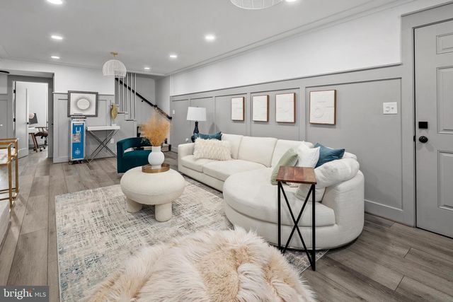 2813 JAMES DR, Alexandria, VA 22303