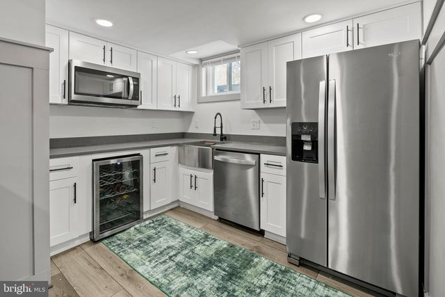 2813 JAMES DR, Alexandria, VA 22303