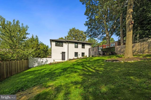 2813 JAMES DR, Alexandria, VA 22303