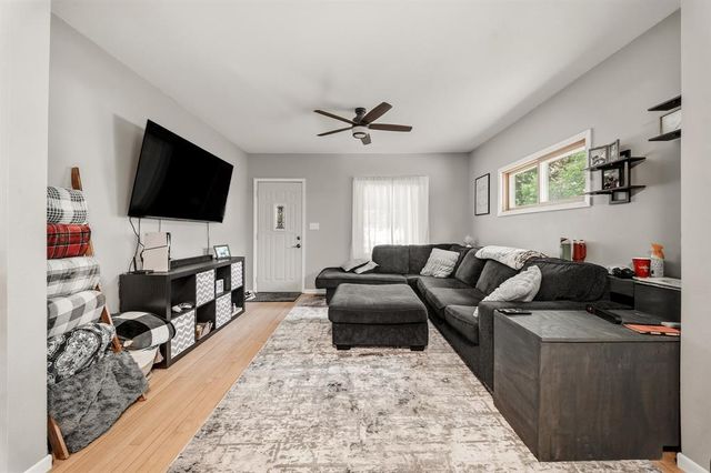 1711 Hayden Avenue, Altoona, WI 54720