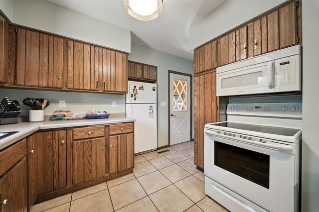 1711 Hayden Avenue, Altoona, WI 54720