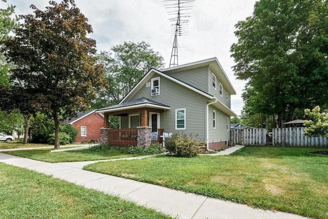 1711 Hayden Avenue, Altoona, WI 54720
