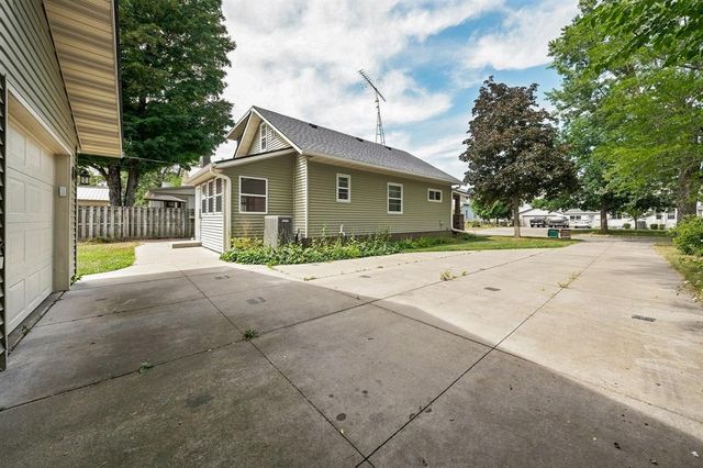 1711 Hayden Avenue, Altoona, WI 54720