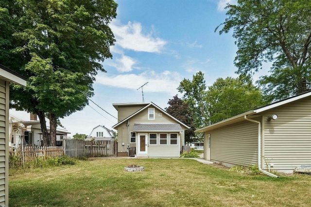 1711 Hayden Avenue, Altoona, WI 54720